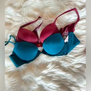 32B Victoria’s Secret Bras